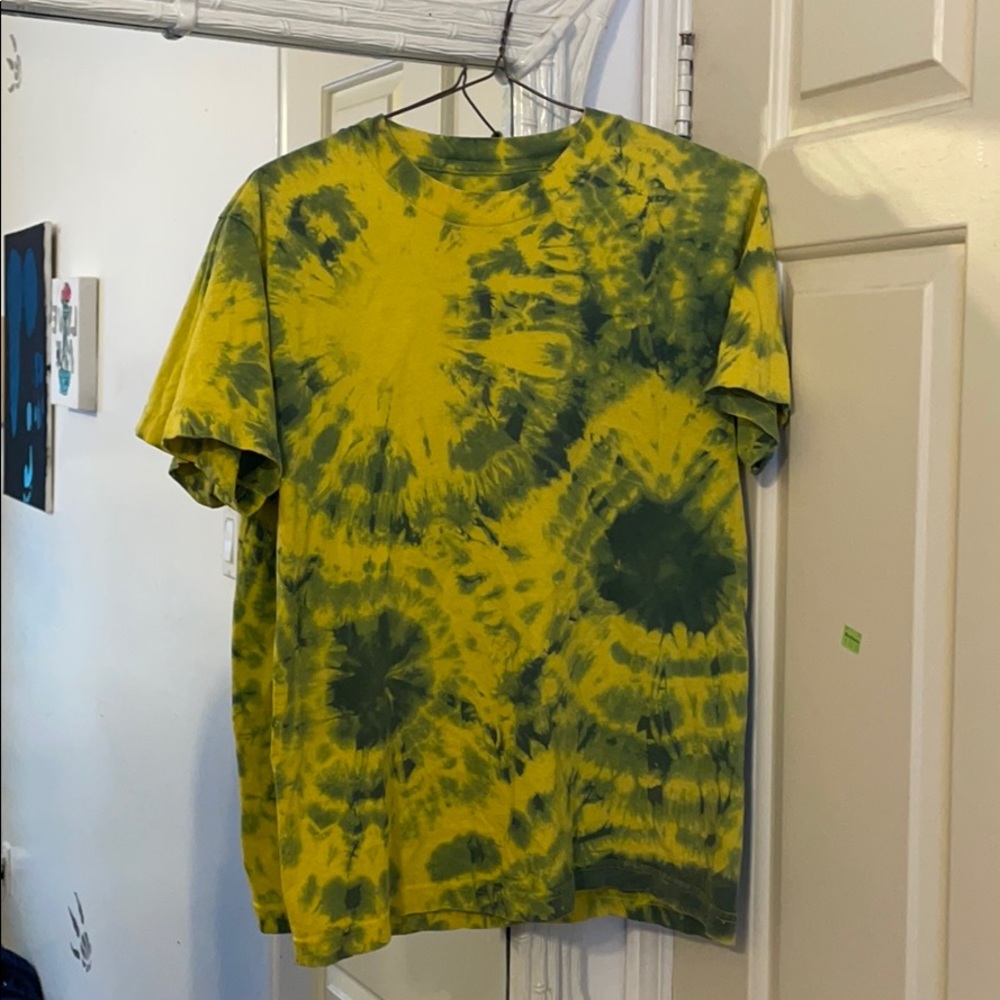 tee shirt